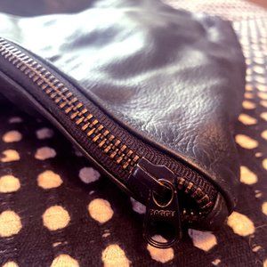BAGGU leather pouch -Black